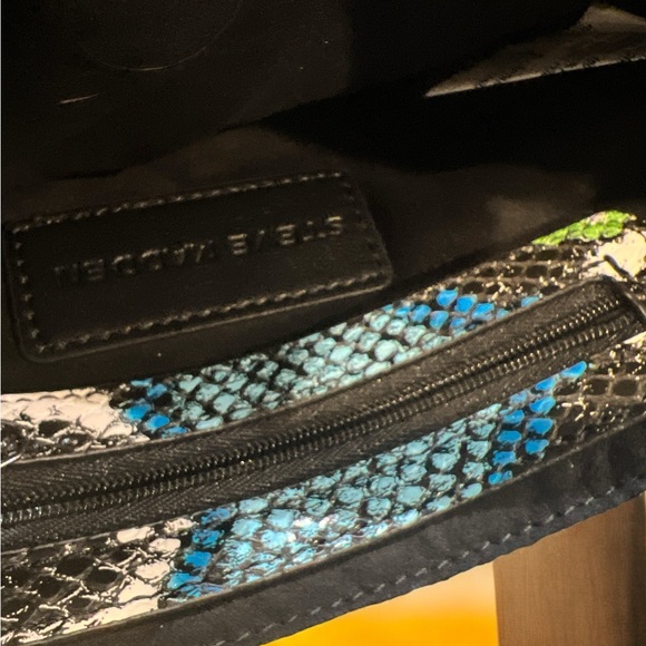 Steve Madden Multi Color Clutch Wallet. - Picture 6 of 6